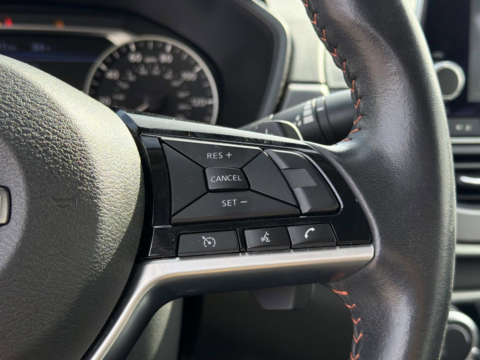 Used 2024 Nissan Altima 2.5 SR image 10