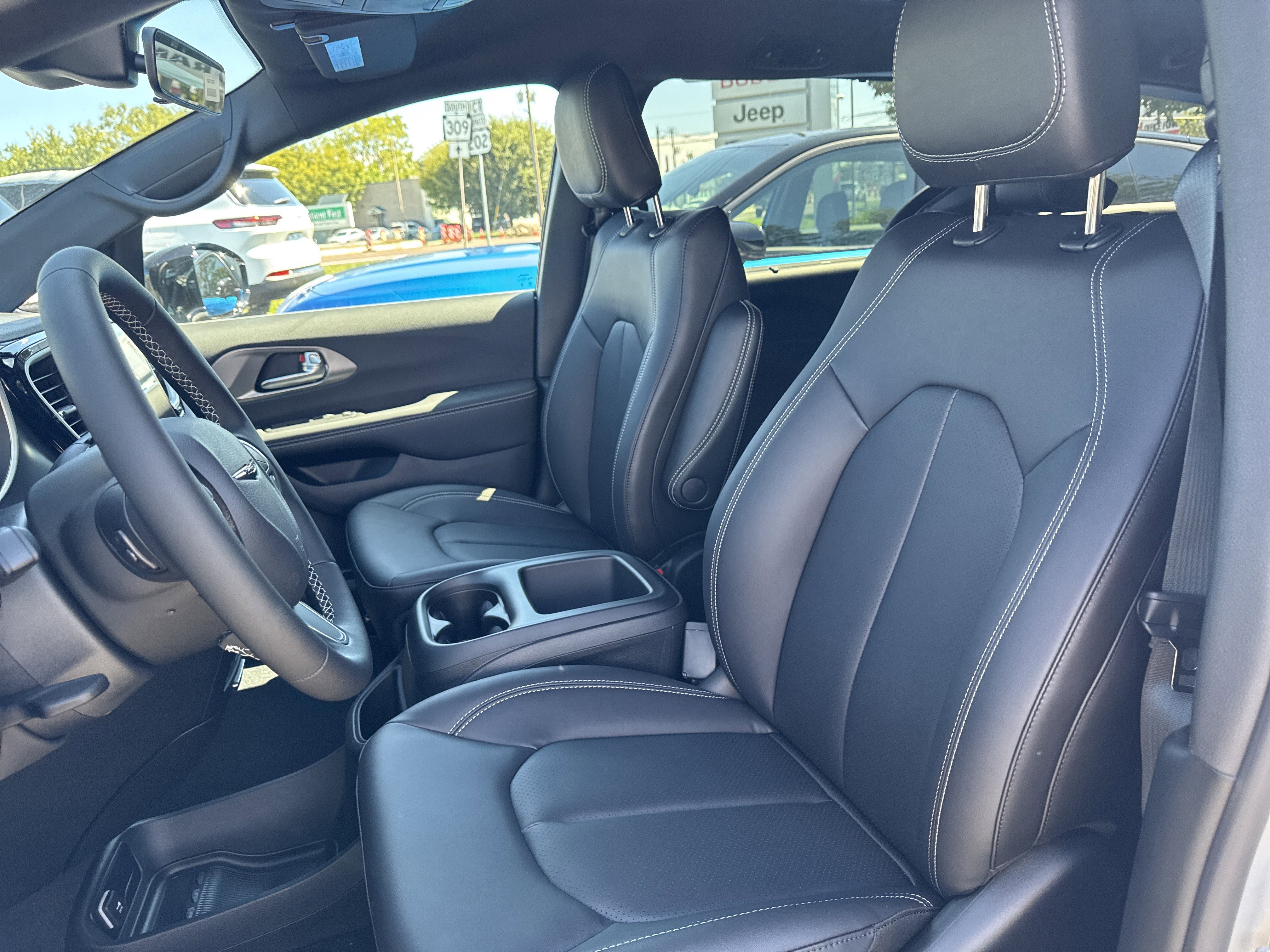 New 2026 Chrysler Voyager LX image 15