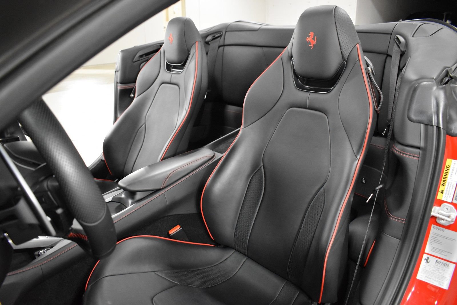 Used 2020 Ferrari Portofino RWD image 21