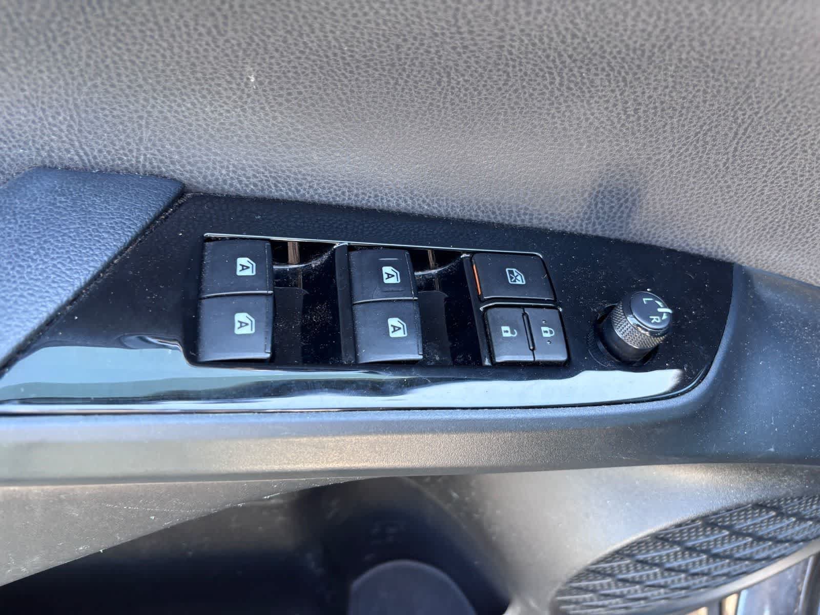 Used 2017 Toyota Prius Two w/ Prius Two Safety Plus Package FWD image 13