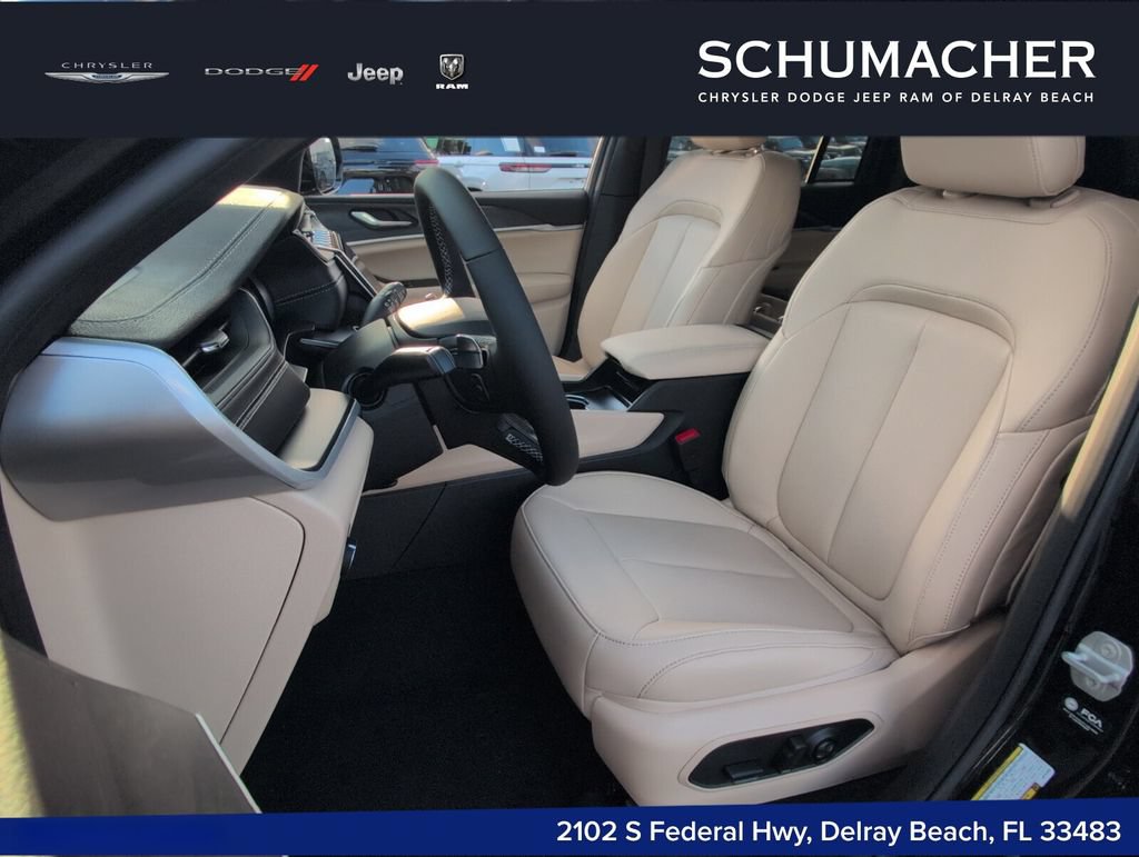 New 2025 Jeep Grand Cherokee Limited AWD/4WD image 5