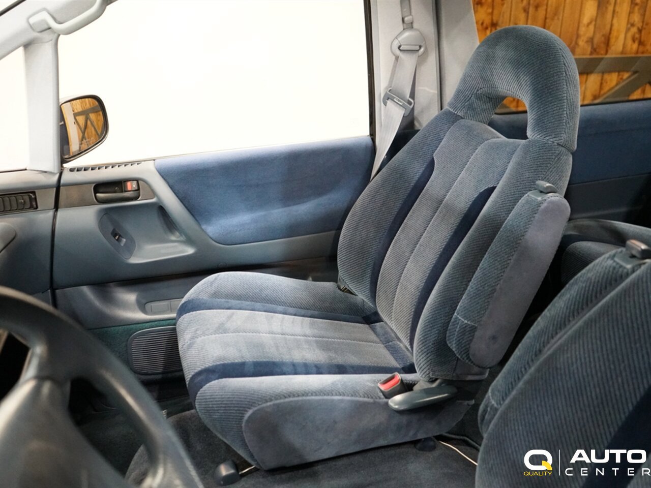 Used 1992 Toyota Previa LE RWD image 15