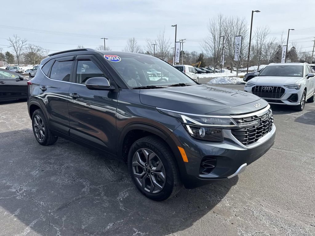 Used 2024 Kia Seltos S image 10