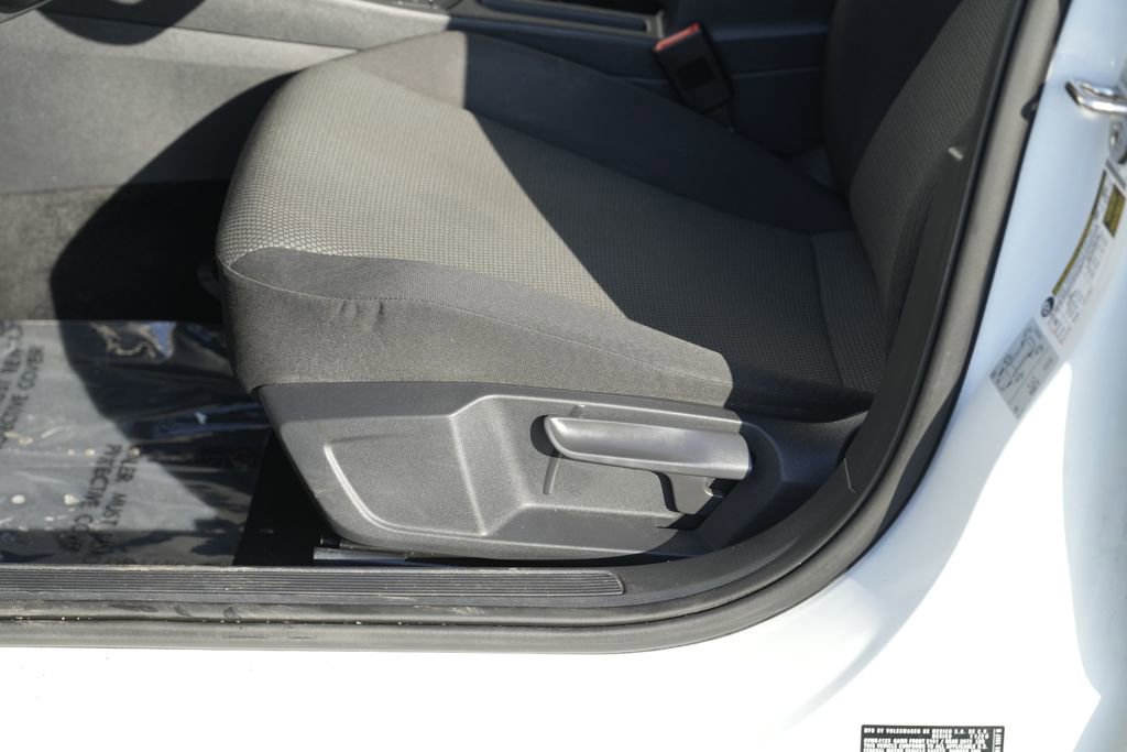 Used 2021 Volkswagen Jetta S w/ Driver Assistance Package FWD image 19