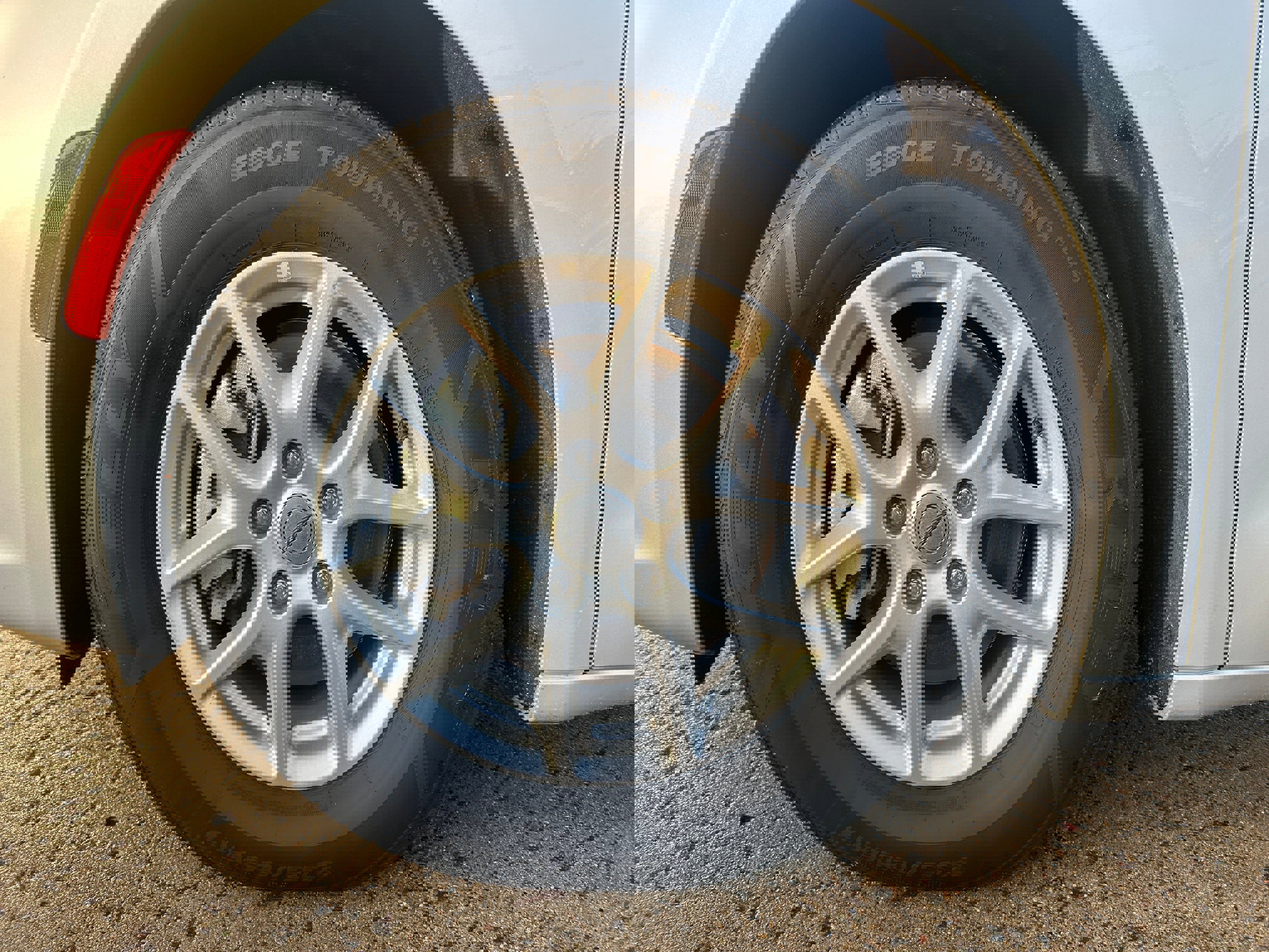 Used 2024 Chrysler Pacifica Touring-L image 10