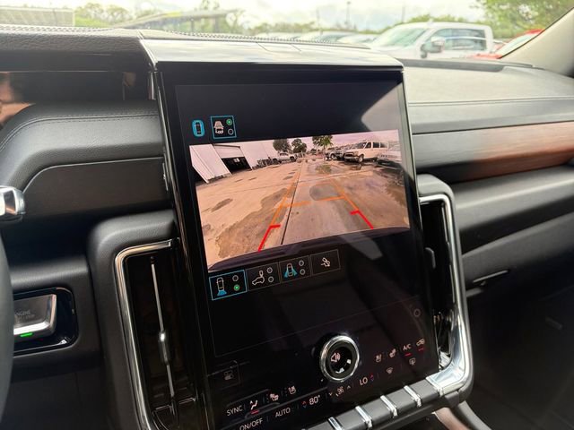 Certified 2025 GMC Yukon XL Denali AWD/4WD image 11