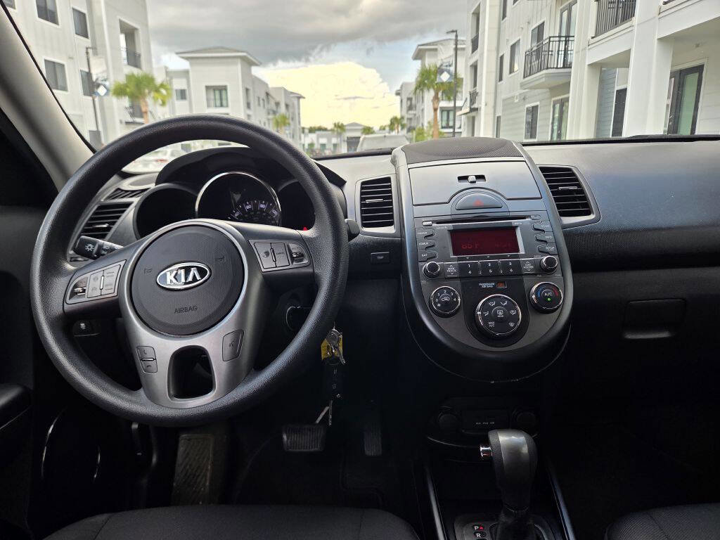 Used 2011 Kia Soul + w/ Audio Pkg FWD image 21