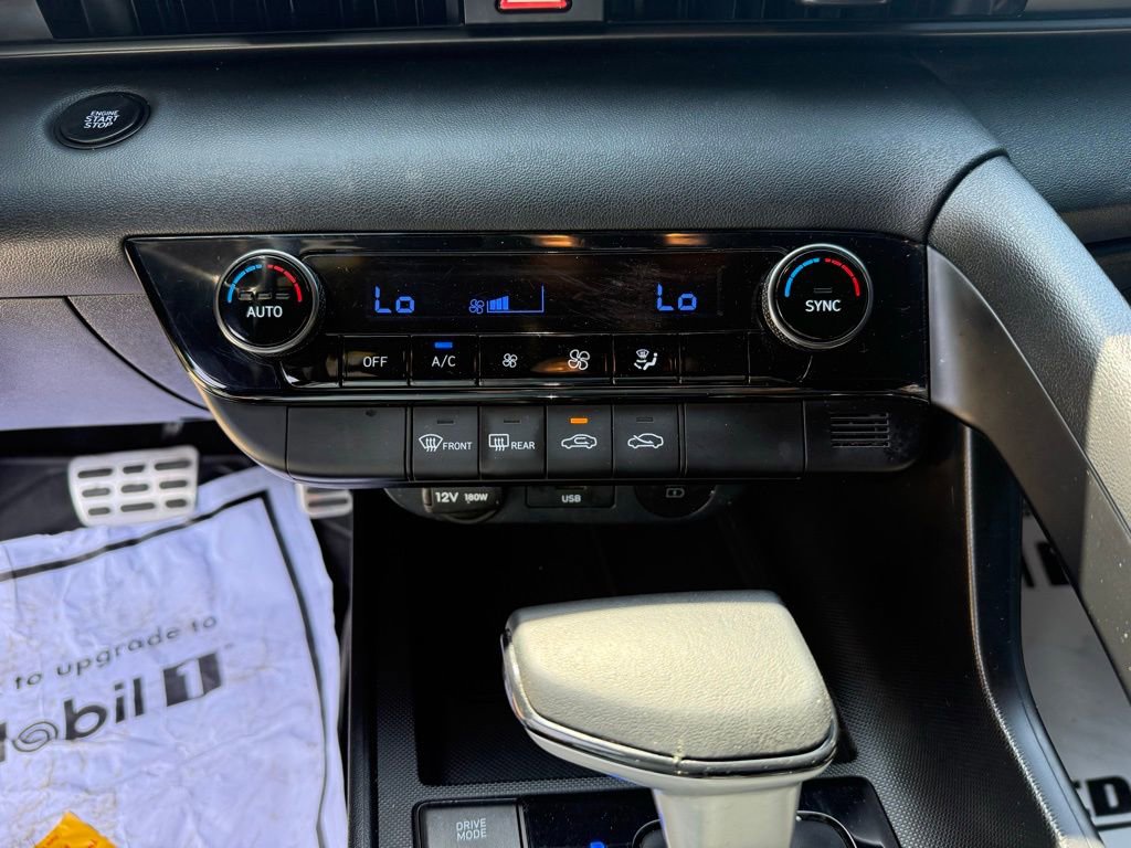 Used 2025 Hyundai Elantra Sport FWD image 37