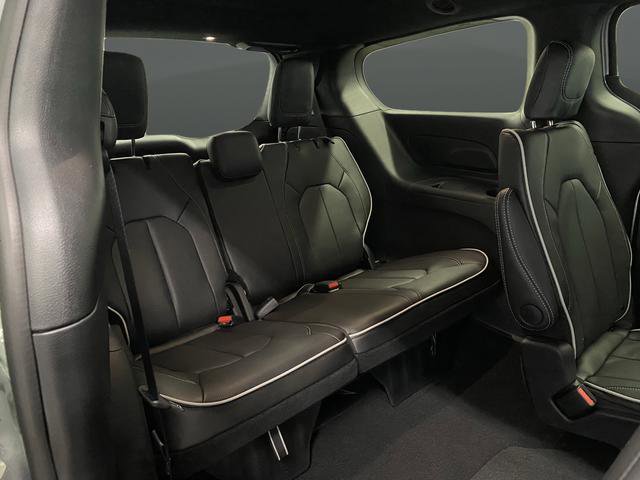 New 2026 Chrysler Pacifica Limited w/ S Appearance Package image 35
