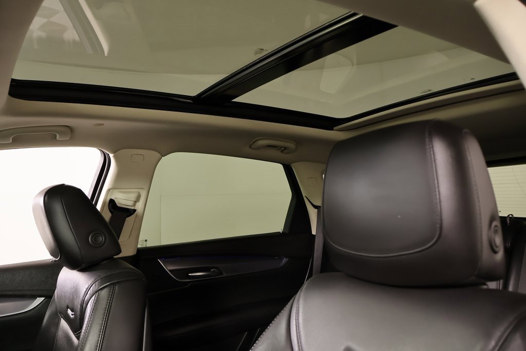 Used 2018 Cadillac XT5 Premium Luxury image 16