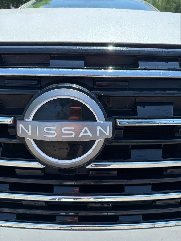 Used 2025 Nissan Rogue SV AWD/4WD image 4