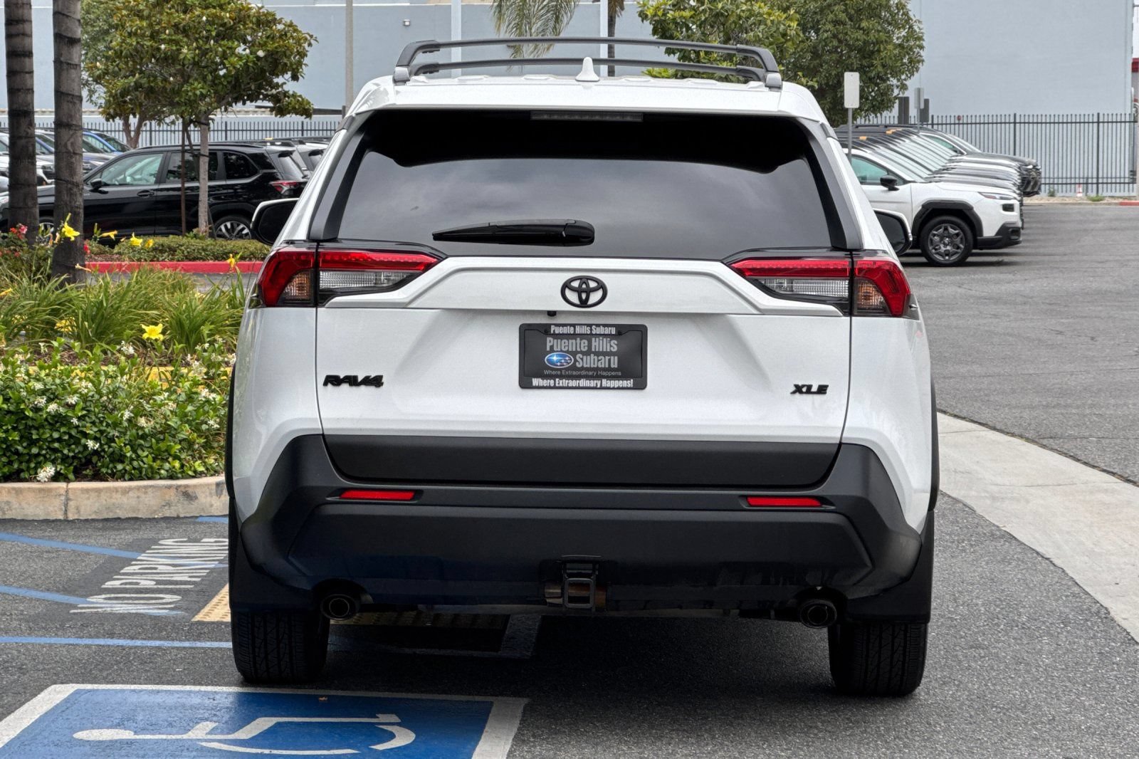 Used 2025 Toyota RAV4 XLE FWD image 5