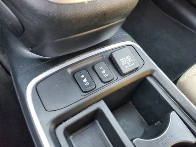 Used 2016 Honda CR-V Touring image 29
