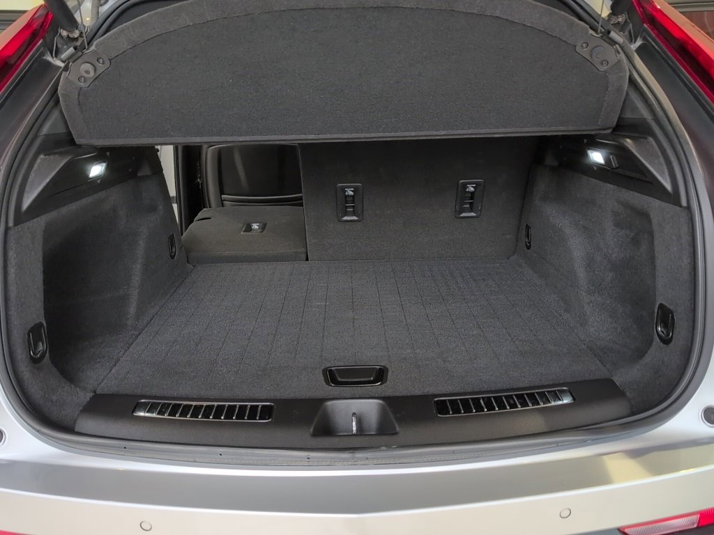 Used 2019 Cadillac XT4 Premium Luxury w/ Technology Package image 40