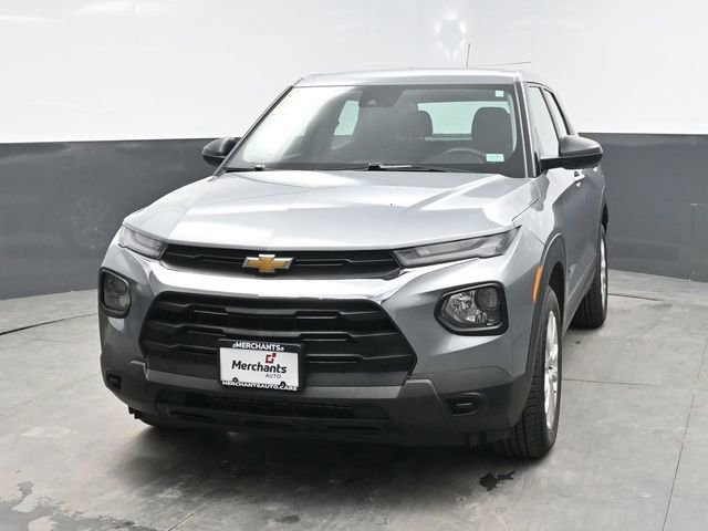 Used 2023 Chevrolet TrailBlazer LS AWD/4WD image 2