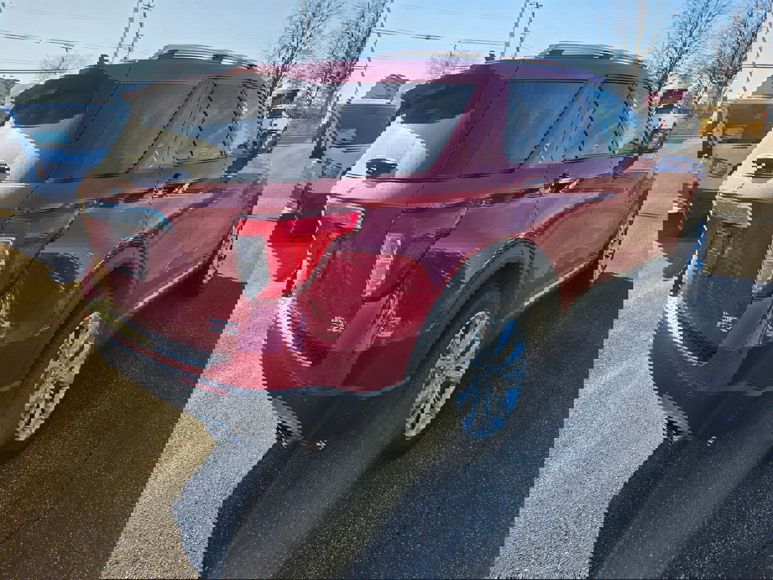 Certified 2023 Ford Explorer Platinum w/ Equipment Group 601A image 5