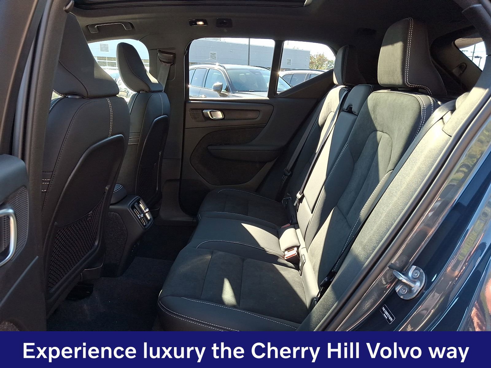 New 2026 Volvo XC40 B5 Ultra w/ Protection Package Premier AWD/4WD image 7