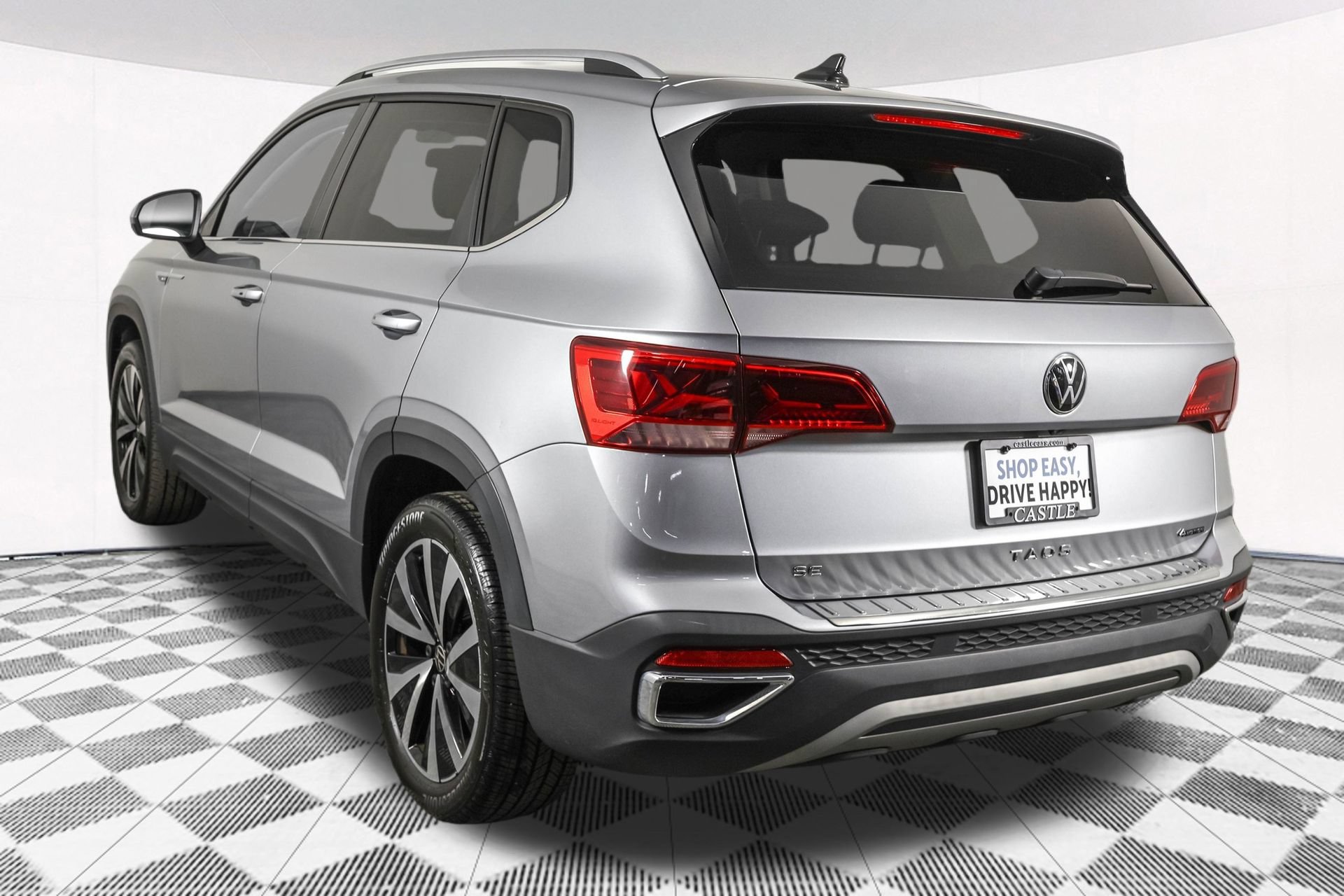 Used 2022 Volkswagen Taos SE AWD/4WD image 16