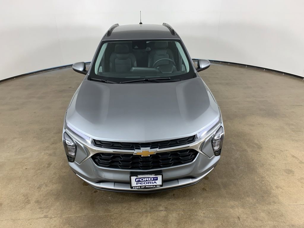 Used 2025 Chevrolet Trax LT image 4