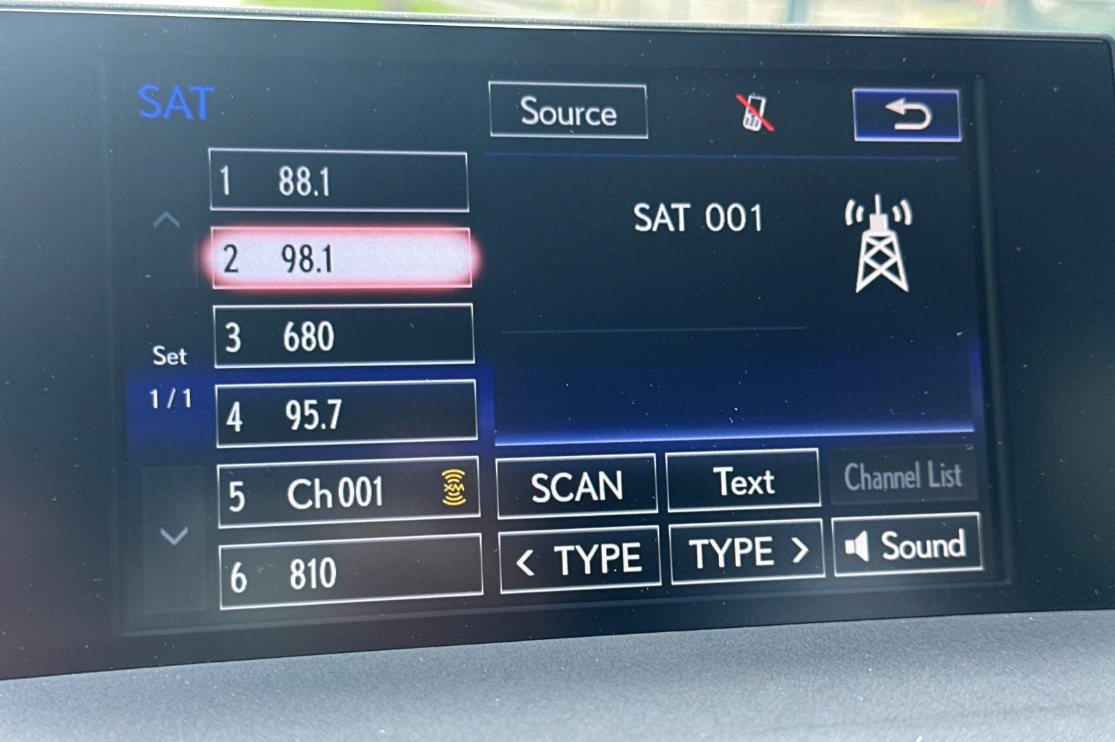 Used 2017 Lexus NX 200t AWD w/ Premium Package image 23