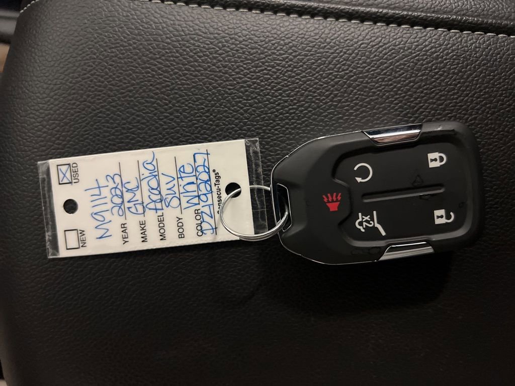 Certified 2023 GMC Acadia SLE w/ Driver Convenience Package image 22