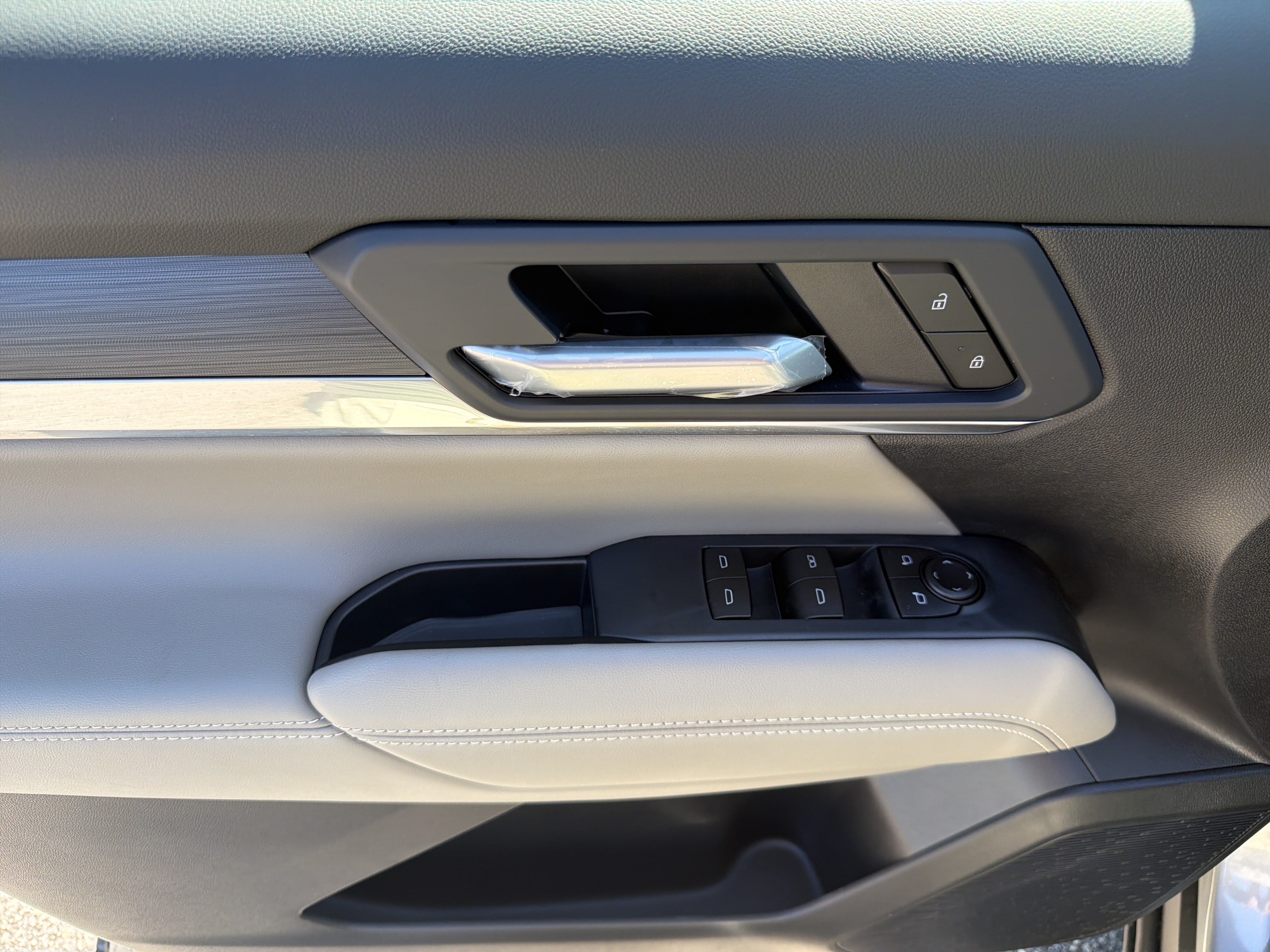 New 2026 GMC Terrain Elevation FWD image 12