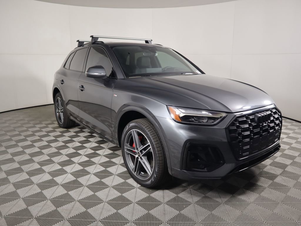 Used 2025 Audi Q5 e Premium Plus w/ Premium Plus Package image 3