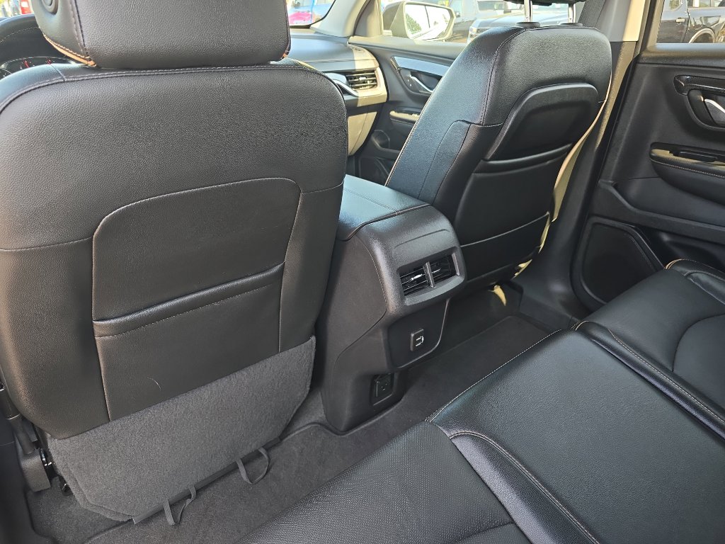 Used 2023 GMC Terrain AT4 image 18