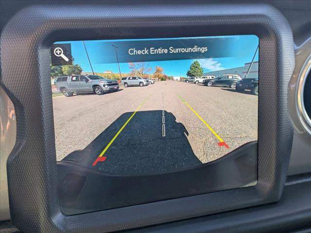 Used 2022 Jeep Gladiator Overland w/ Cold Weather Group image 14