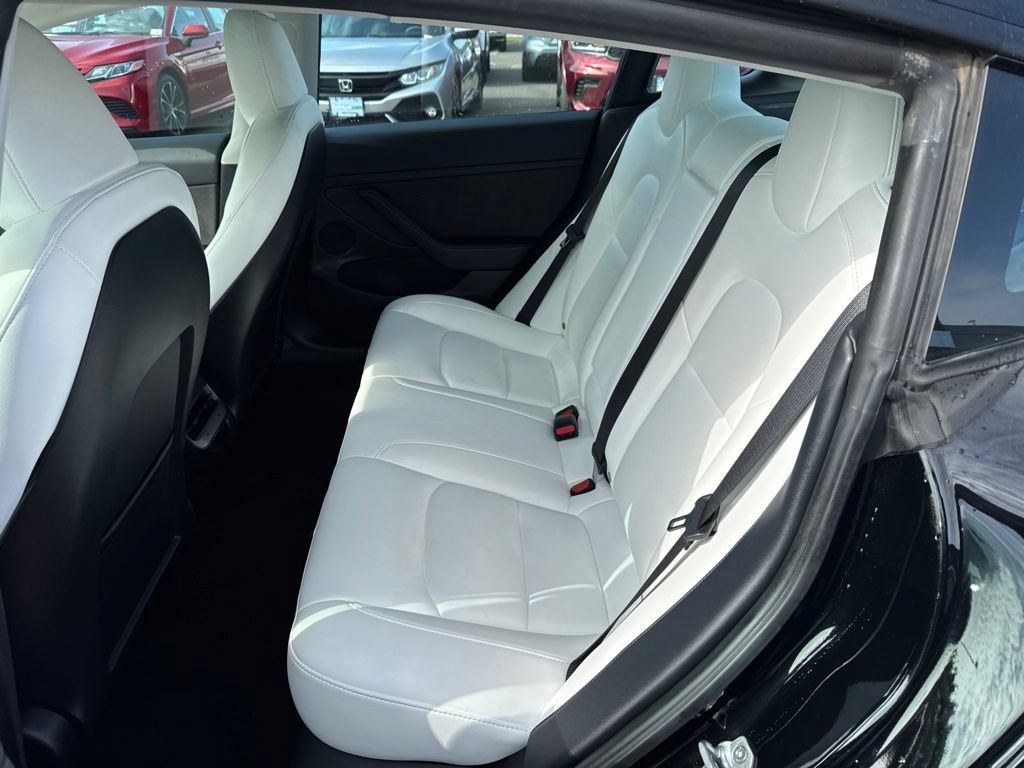 Used 2023 Tesla Model 3 Standard Range RWD image 5