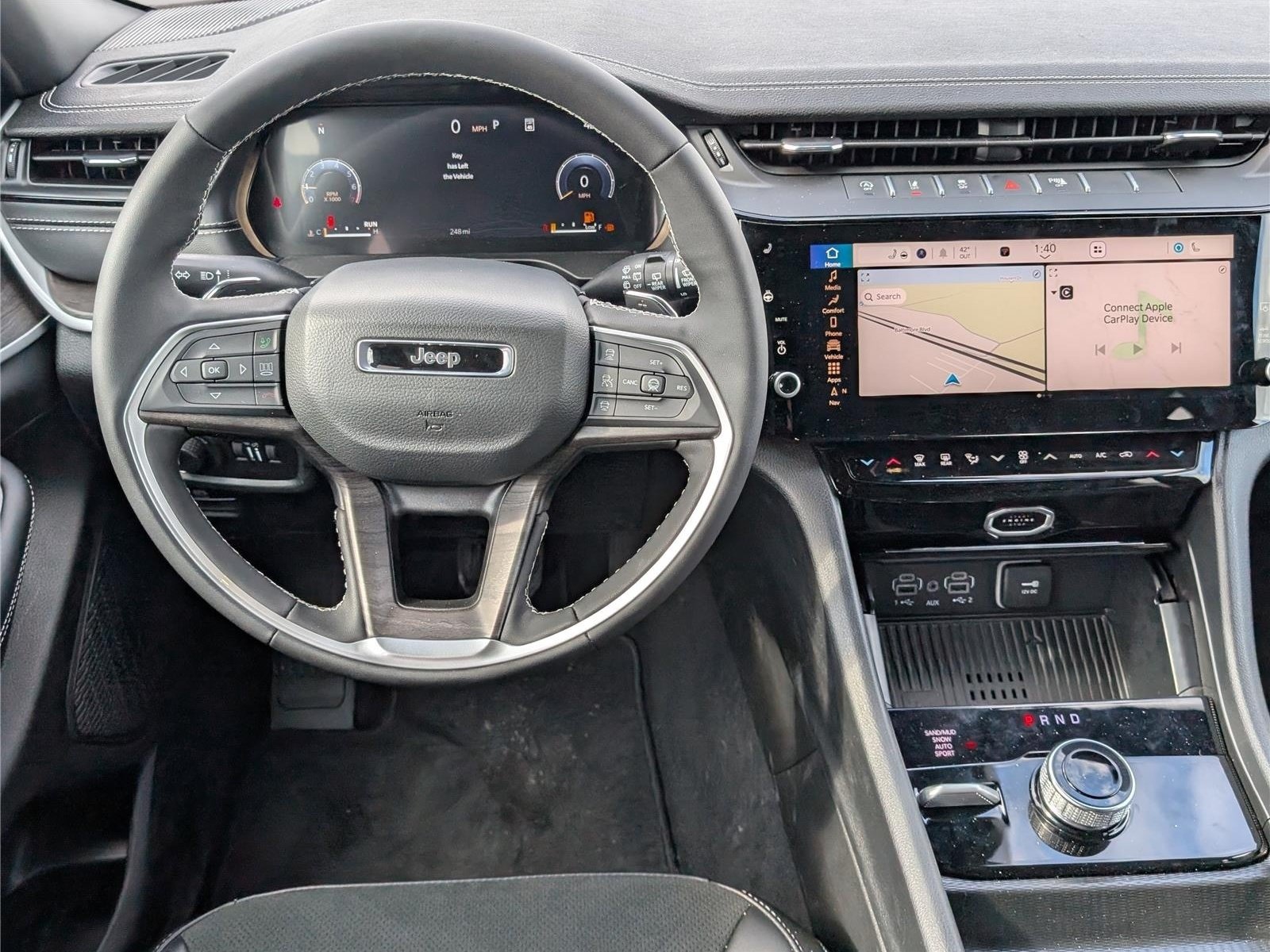New 2026 Jeep Grand Cherokee Altitude AWD/4WD image 13