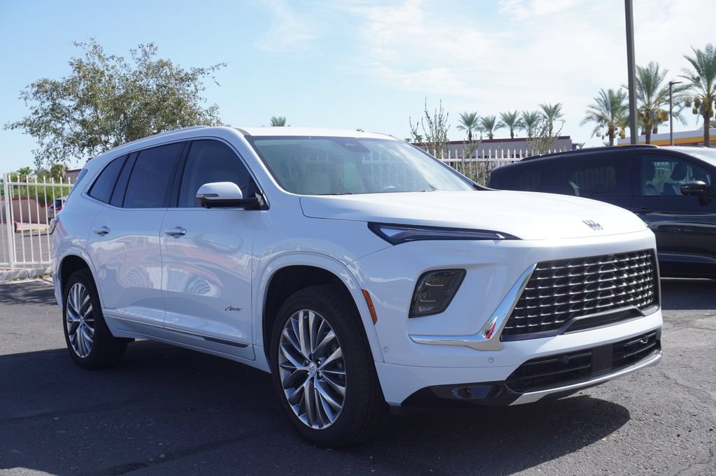 Used 2026 Buick Enclave Avenir w/ Super Cruise Package FWD image 5