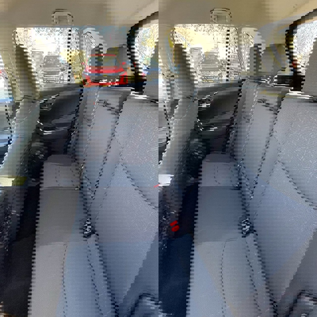 Used 2025 Toyota RAV4 XLE image 23