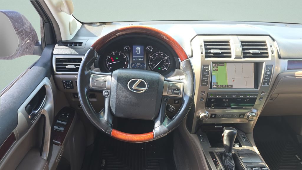 Used 2016 Lexus GX 460 w/ Premium Package image 15