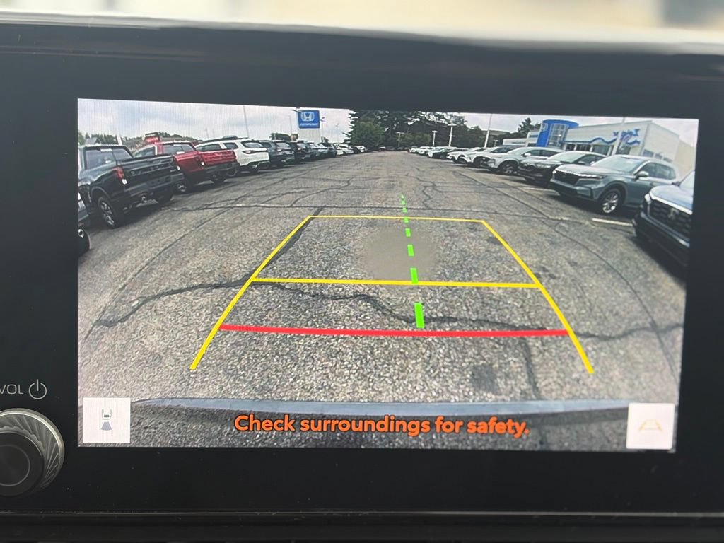 Used 2025 Toyota RAV4 LE AWD/4WD image 35