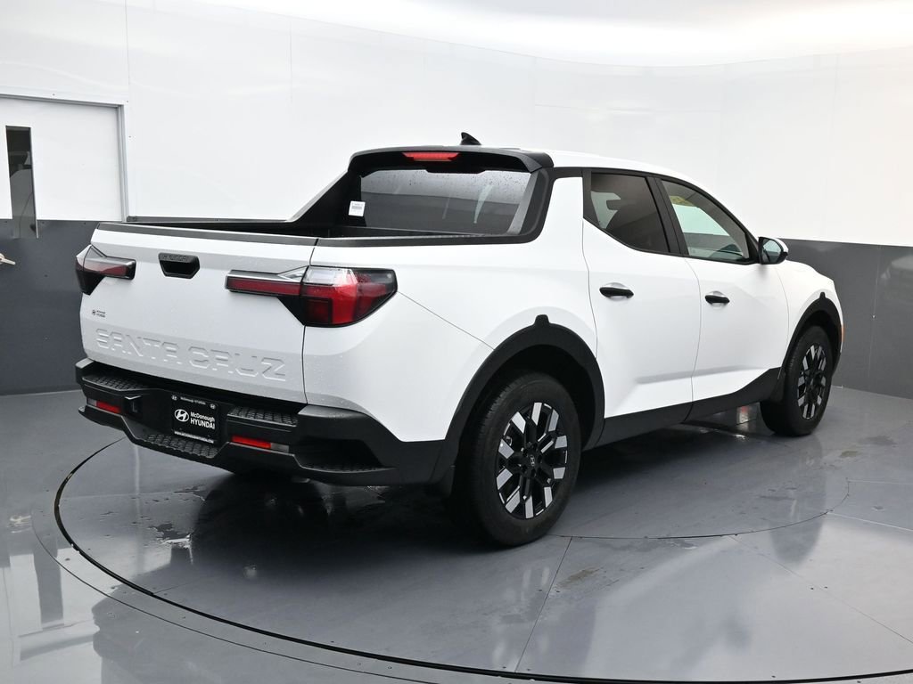 Certified 2025 Hyundai Santa Cruz SE image 4