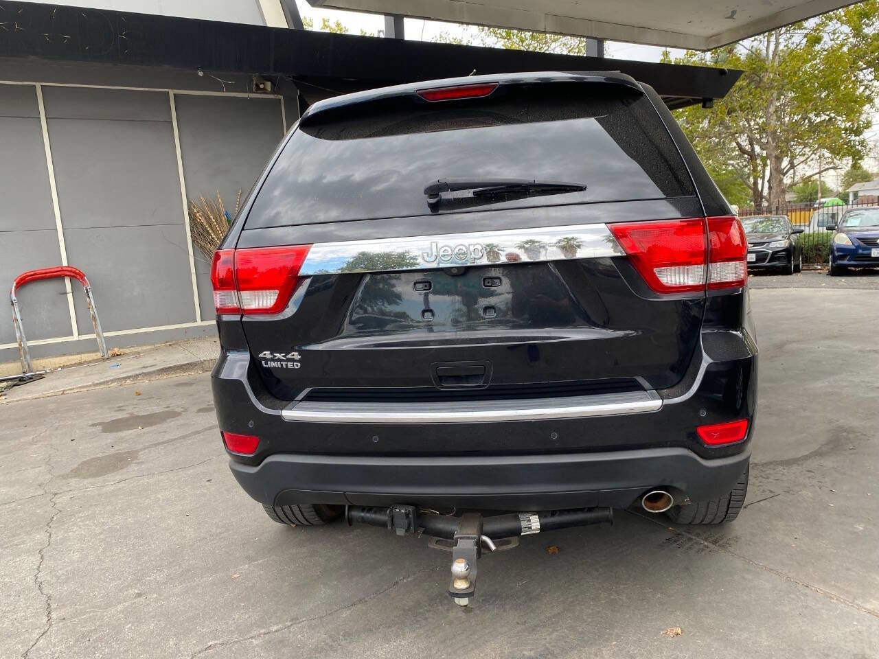 Used 2013 Jeep Grand Cherokee Limited w/ Luxury Group II image 31