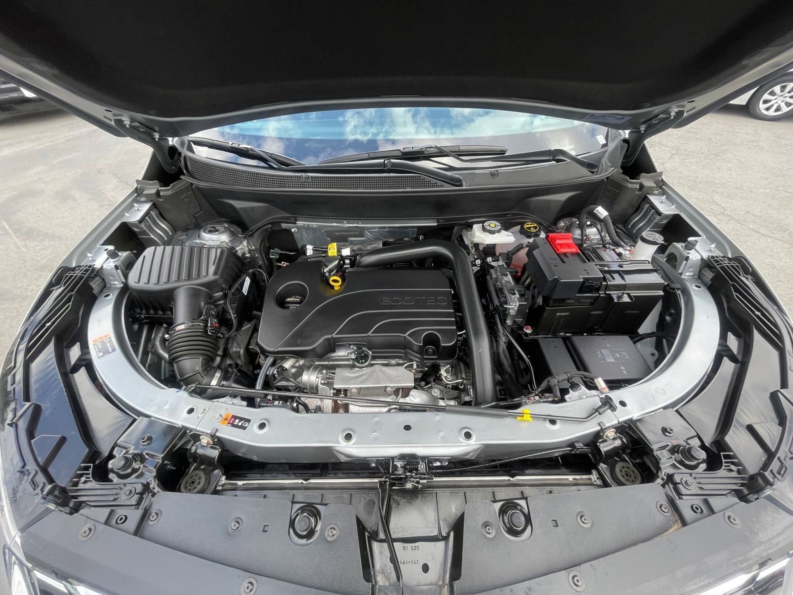 Used 2025 Chevrolet Equinox LT image 32