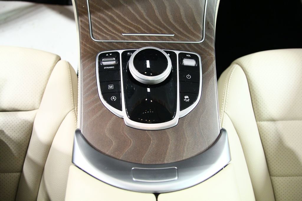 Used 2019 Mercedes-Benz GLC 300 4MATIC image 21