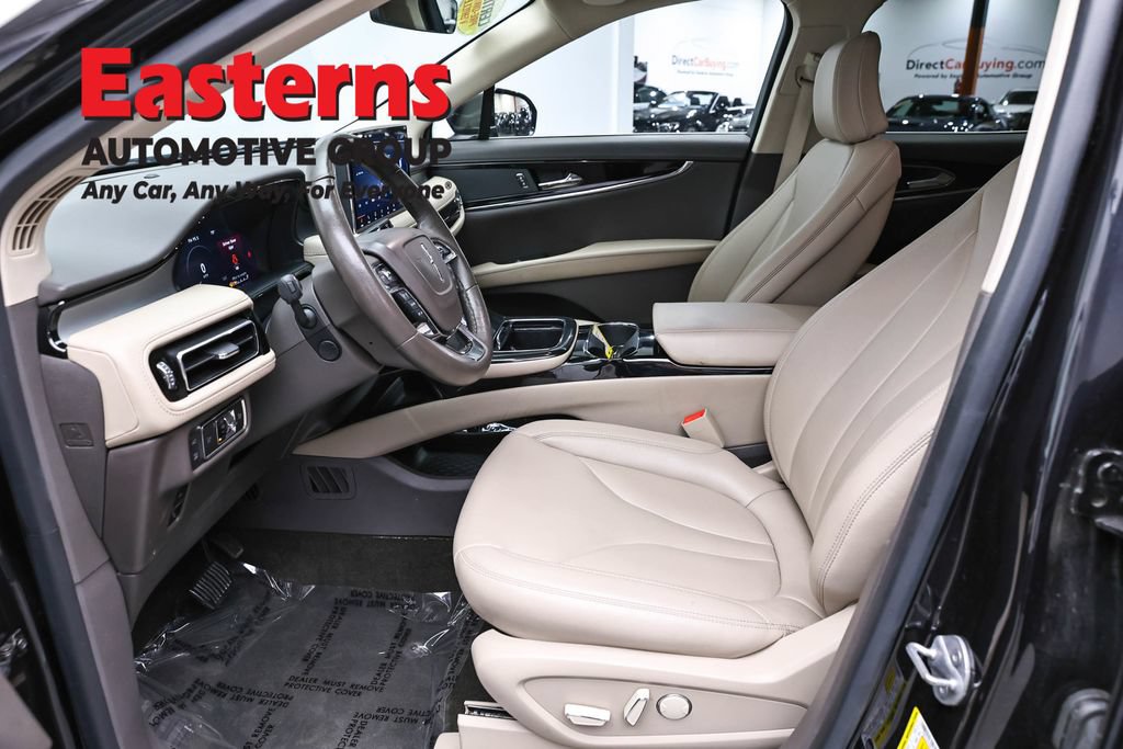 Used 2022 Lincoln Nautilus AWD w/ Premium Package image 16