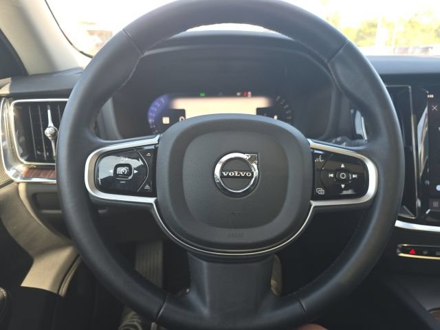 Used 2025 Volvo V60 B5 Cross Country Plus AWD/4WD image 15
