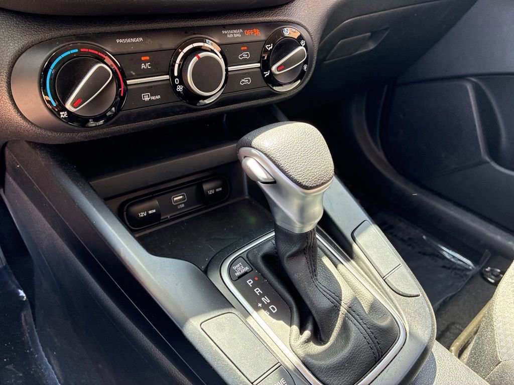 Used 2025 Kia Soul LX FWD image 33