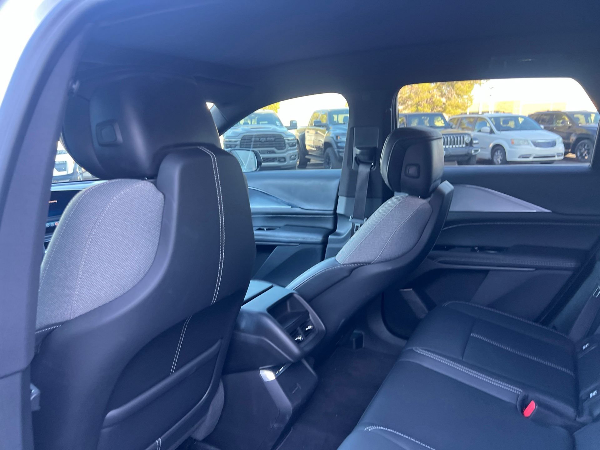 Used 2024 Cadillac Lyriq Tech AWD/4WD image 23