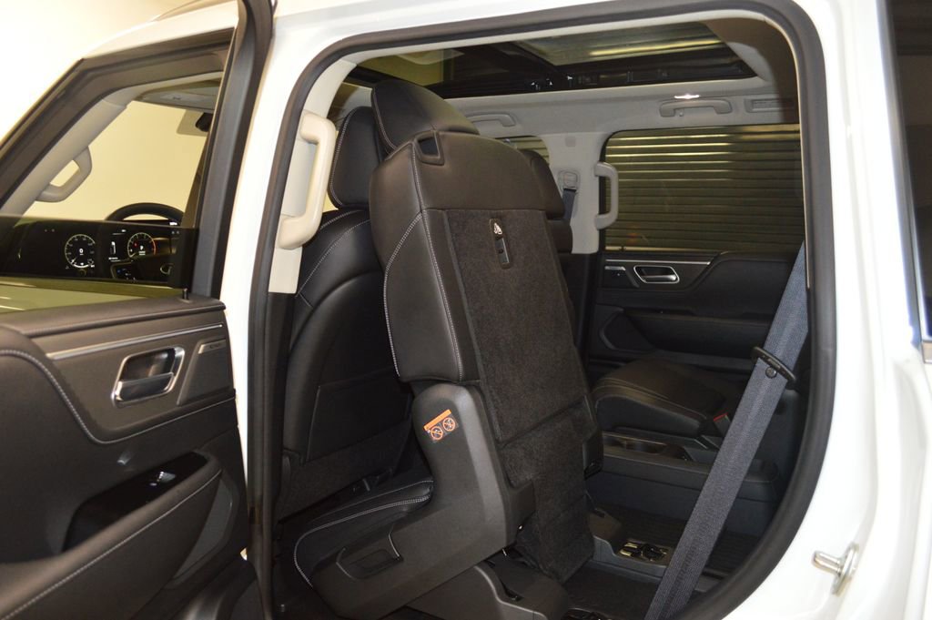 Certified 2025 INFINITI QX80 Pure RWD image 37