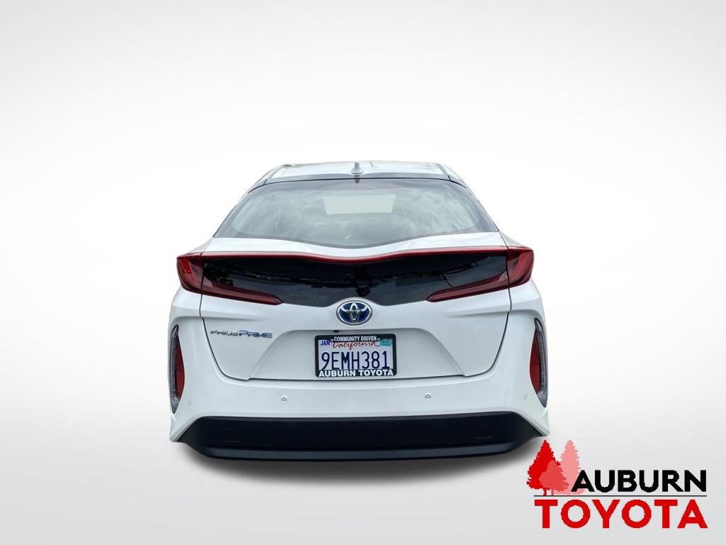 Used 2017 Toyota Prius Prime Advanced w/ Carpet Mat Package FWD image 6