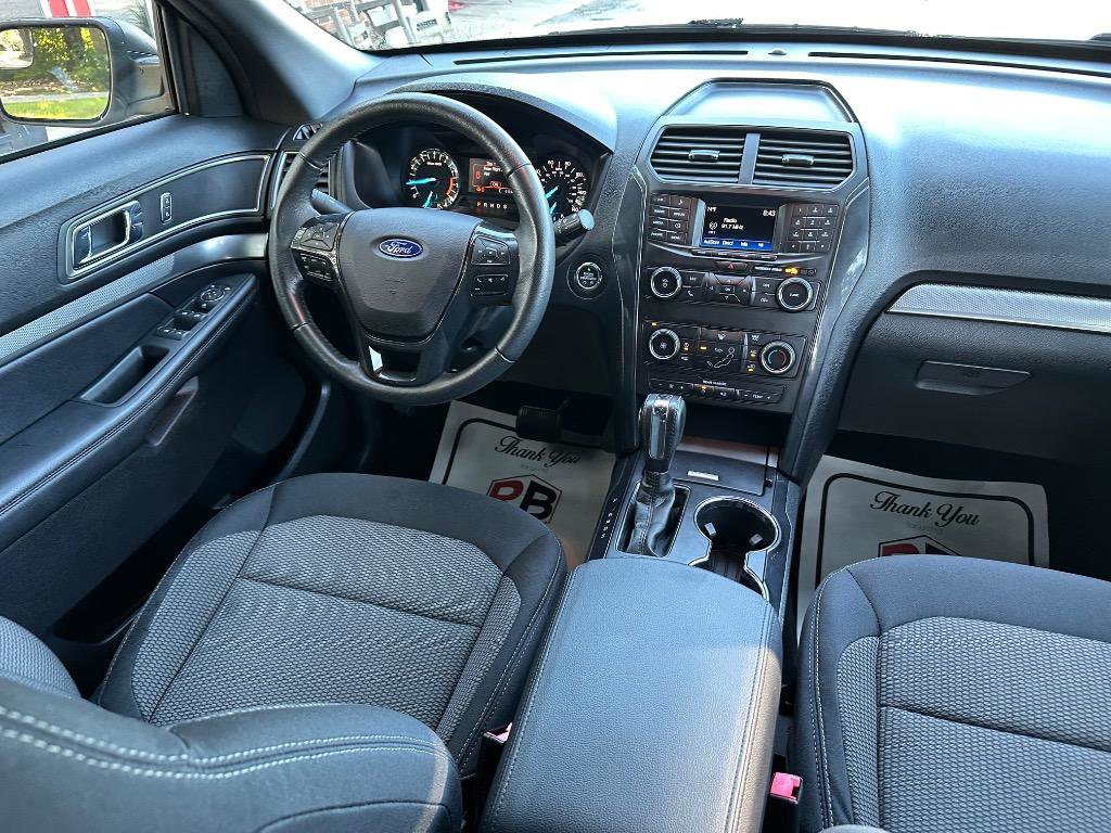 Used 2018 Ford Explorer XLT image 21