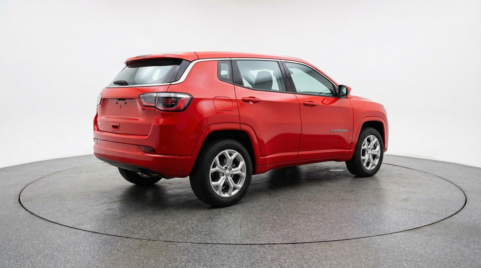 Used 2025 Jeep Compass Latitude image 9