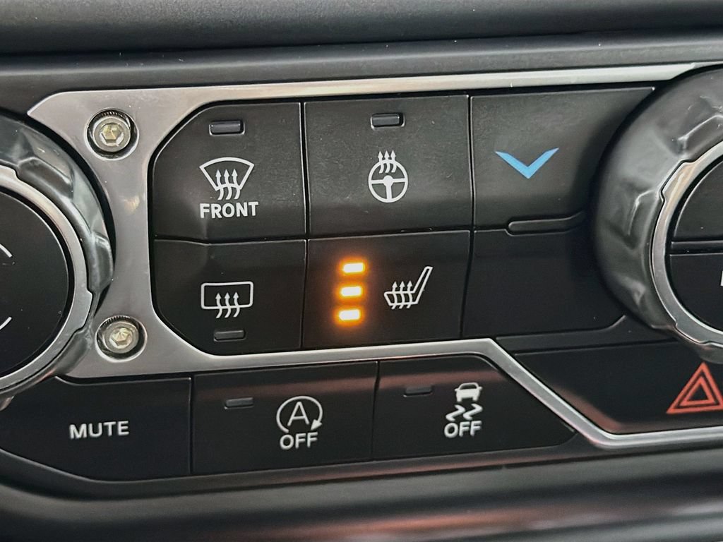 Used 2022 Jeep Gladiator Sport AWD/4WD image 19