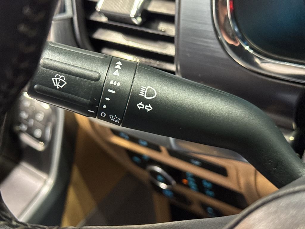 Used 2023 Ford F150 Lariat w/ Equipment Group 502A High image 25