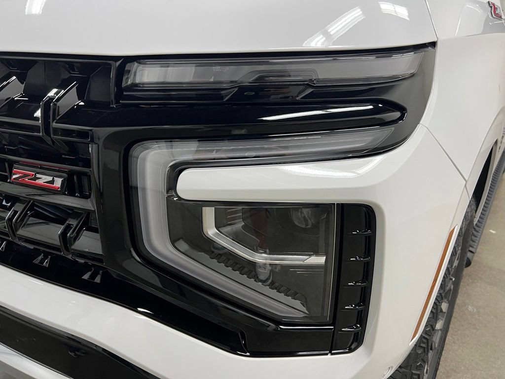 New 2026 Chevrolet Suburban Z71 w/ Comfort Package AWD/4WD image 8